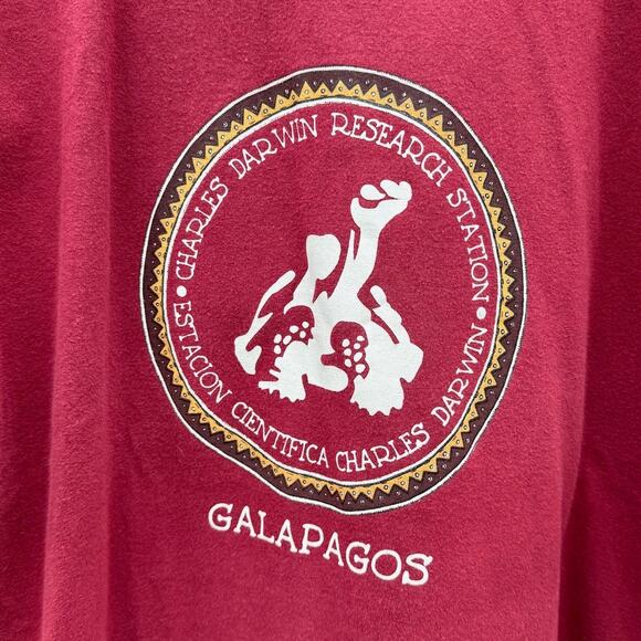 Charles Darwin Research Galapagos Island Turtle Red T-shirt Size Large - Picture 4 of 6